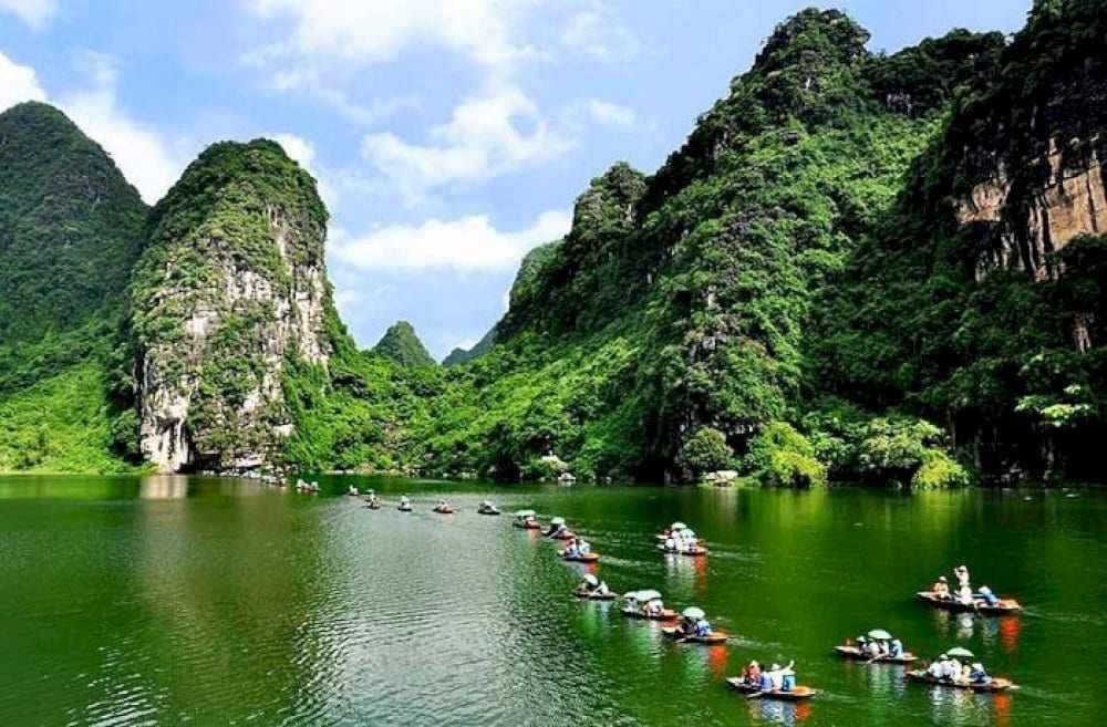 Trang An Cave - a UNESCO World Heritage Site in Ninh Binh 